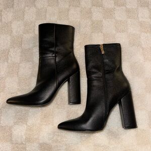 Lulus Sarai Black Pointed-Toe Ankle Booties